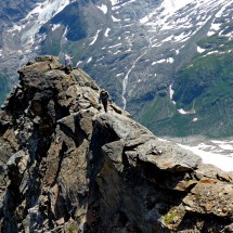 The last few meters to the top of 3066 meters high Großer Grieskogel